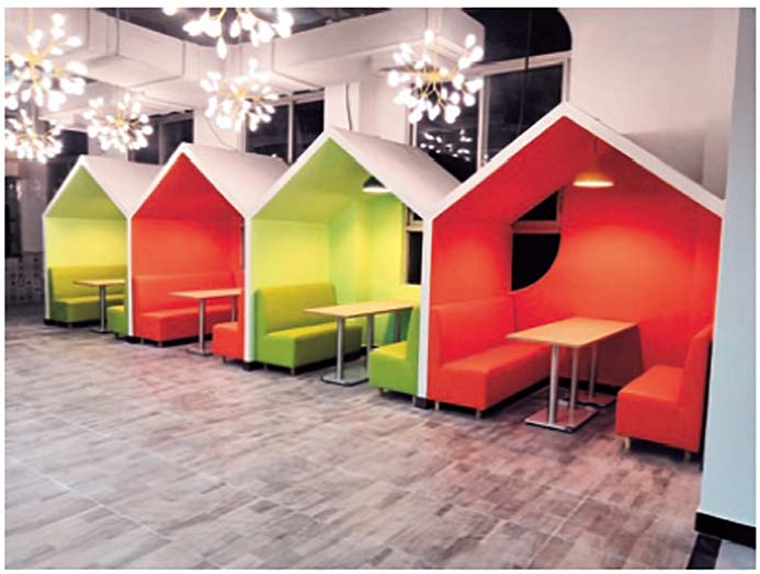 Treehouse Dual Booth 