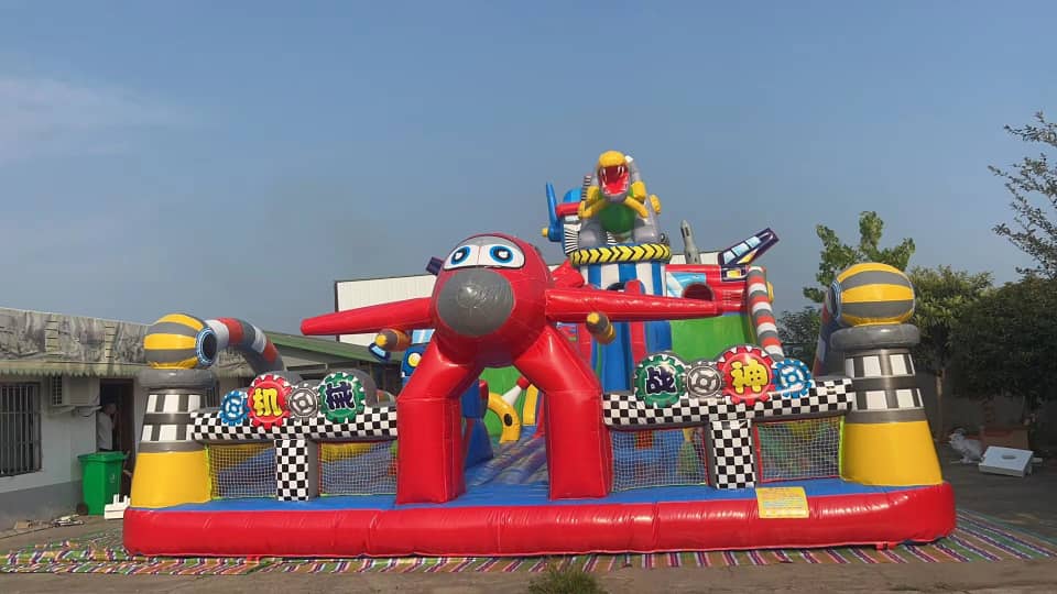 Inflatable Trampoline Largest Bouncy Castle on Clearance