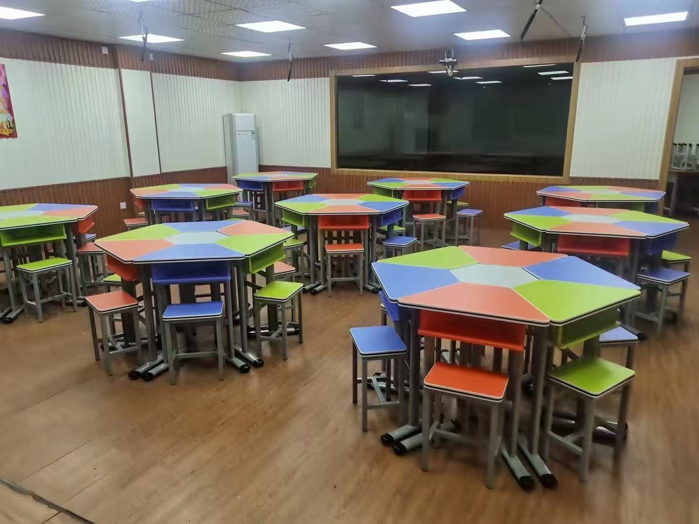 Discussion square
