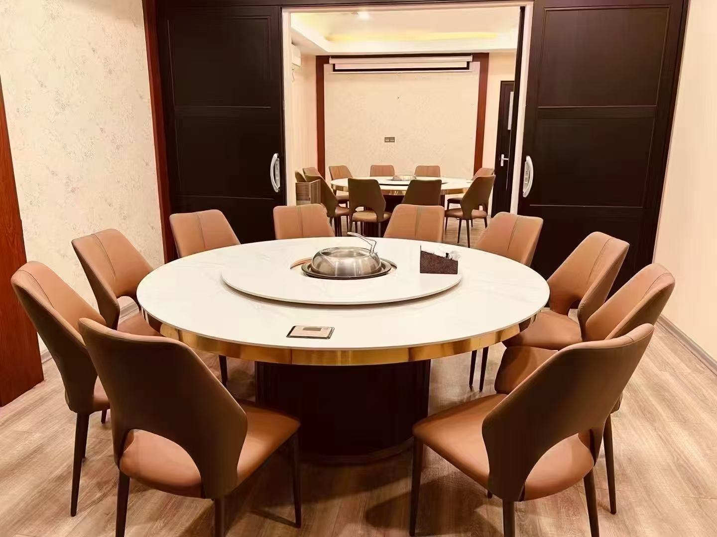 Banquet tables and chairs 