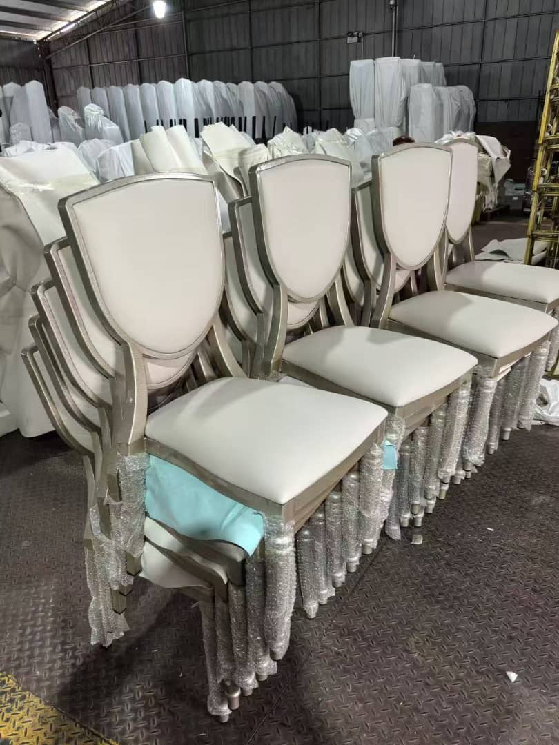 Banquet chairs 