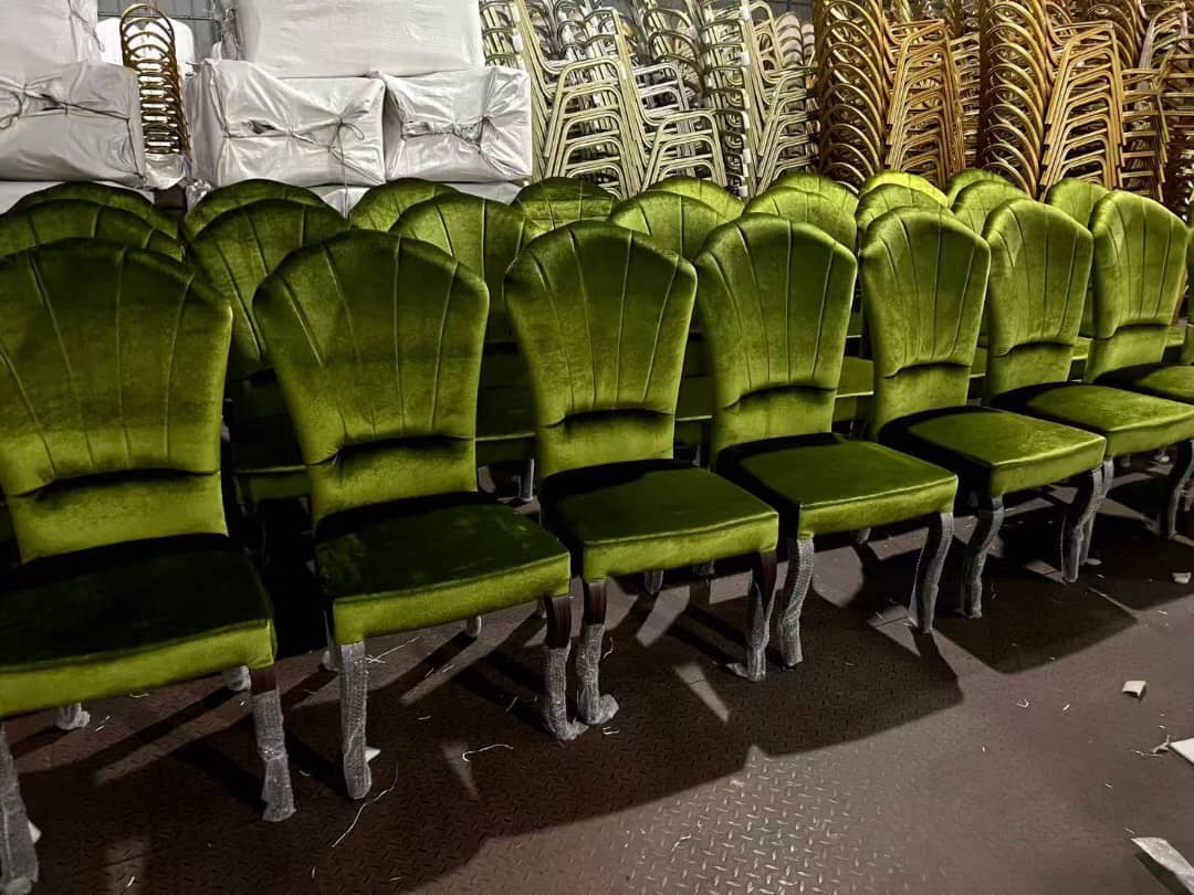 Banquet chairs 