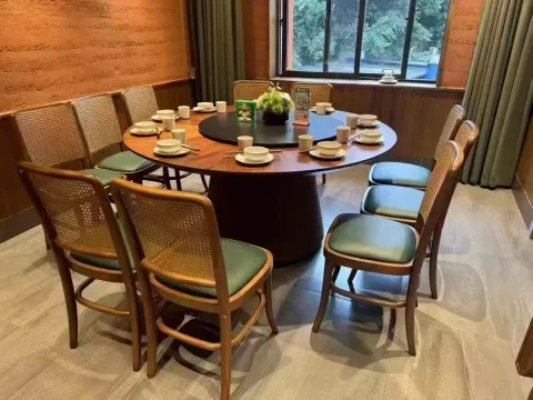 Banquet tables and chairs 
