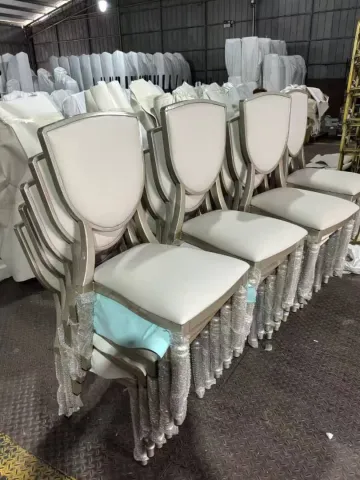 Banquet chairs 