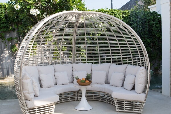 Outdoor Daybed