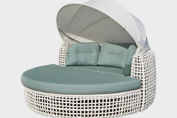 Outdoor daybeds
