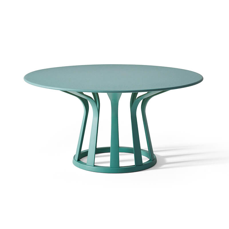 Round outdoor dining set