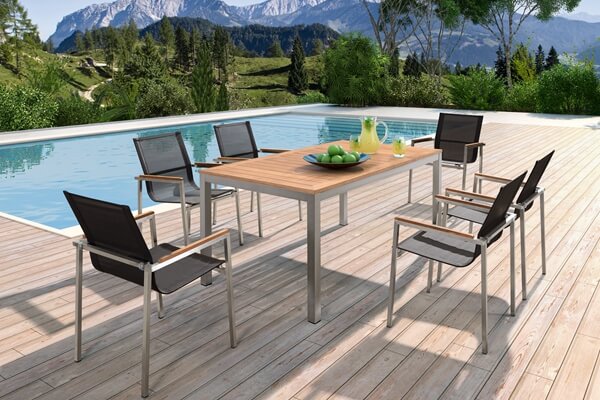 Outdoor dining set