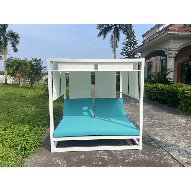 Outdoor sunbed